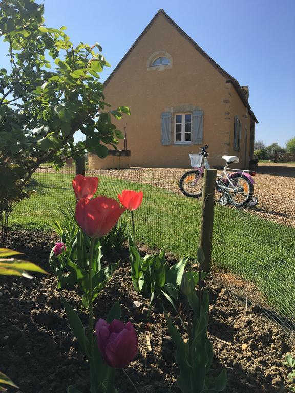Gite De La Hertaudiere Montbizot Екстериор снимка